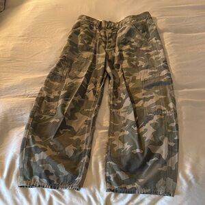 Citizens of Humanity Marcelle Low Slung camo pants. New with tags. Never worn.